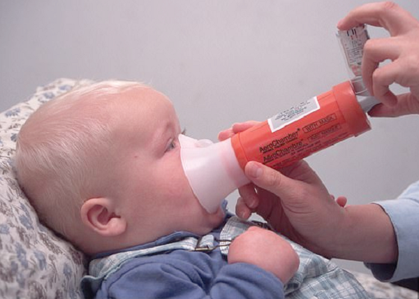 Các sản phẩm tẩy rửa gia dụng có liên quan đến tình trạng hen suyễn của trẻ nhỏ