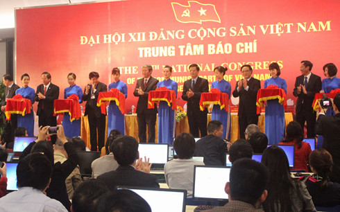 Khai trương Trung tâm báo chí phục vụ Đại hội Đảng XII.