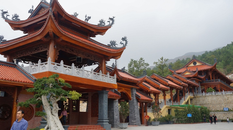 Tuy ngôi chùa mới được khánh thành chính điện vào ngày 9/3/2014 và đang tiếp tục được xây dựng, hoàn thiện  một số hạng mục công trình khác nhưng đã toát lên vẻ thanh tịnh và bình yên nơi chốn Phật đài.