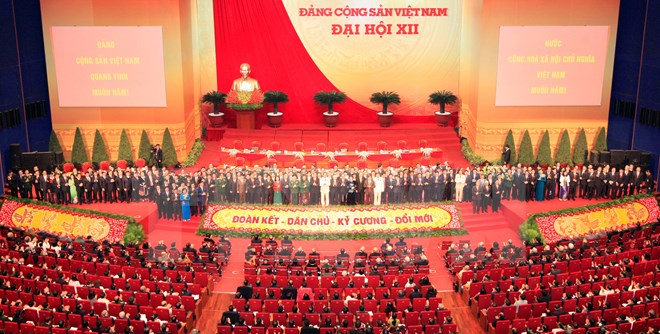 Ban Chấp hành Trung ương khóa XII ra mắt Đại hội Đảng