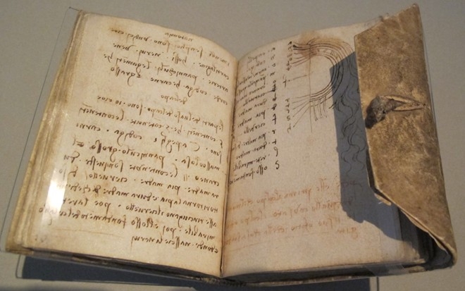 Một trong những thú vui xa xỉ của Gates, ngoài máy bay, là Codex Leicester - cuốn sổ tay của Leonardo da Vinci. Năm 1994, Bill Gates mua Codex Leicester với giá 30,8 triệu USD.