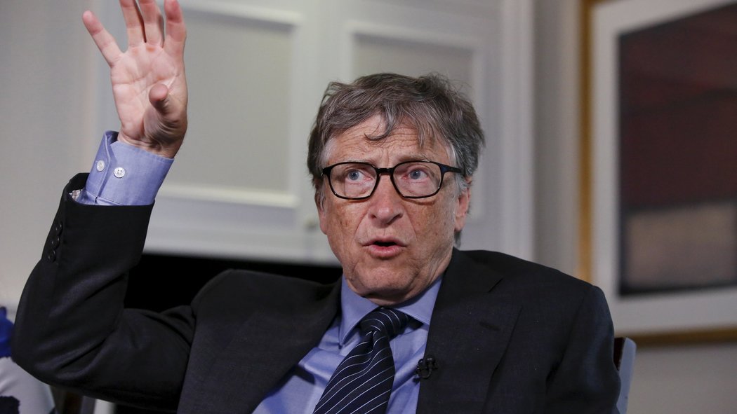 Trong thời gian làm việc tại Microsoft, Bill Gates đã nổi tiếng nói nhiều trong các cuộc họp và email. Một cựu nhân viên của ông chia sẻ: ‘Bill có thể tranh luận rất gay gắt trong các cuộc họp nhưng tôi chưa thấy ông ý tấn công bất cứ cá nhân nào, chỉ là tấn công bằng ý tưởng cho các công việc chung’.