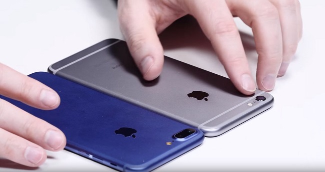 Đầu tháng 8 vừa qua, cộng đồng mạng đã có dịp xôn xao khi xuất hiện clip trên tay iPhone 7 Plus phiên bản màu ''xanh sâu thẳm'' (Deep Blue) đẹp mê hồn. Tuy nhiên, theo nguồn tin mới đây từ nickname The Malignant trên Twitter thì đấy chưa phải là phiên bản màu chính thức của Apple.