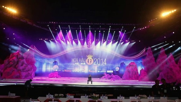 Sân khấu của Hoa hậu Việt Nam 2014 được BTC cho biết sẽ là sân khấu hoành tráng nhất trong lịch sử cuộc thi. Sân khấu này sẽ tái hiện lại Phú Quốc thu nhỏ