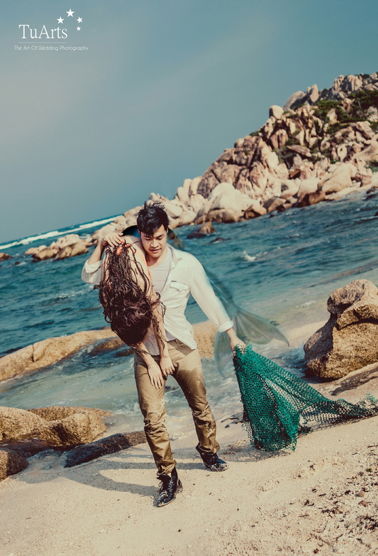 Bộ ảnh cưới 'chuyện tình nàng tiên cá' bên bờ biển Nha Trang
