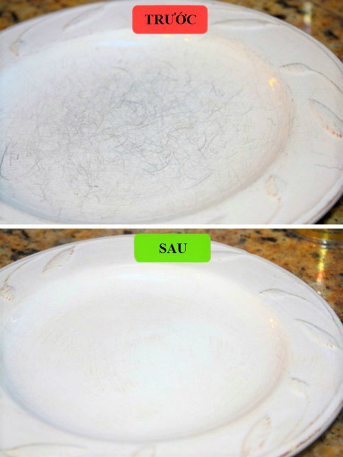 Hãy loại bỏ vết xước trên đĩa bằng cách chà muối nở (baking soda) lên bề mặt bị xước.