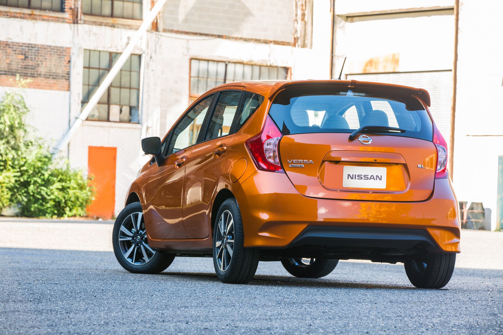 chiec-xe-hatchback-dep-sang-chanh-gia-chi-351-trieu-moi-ra-mat-co-gi-hay chiec-xe-hatchback-dep-sang-chanh-gia-chi-351-trieu-moi-ra-mat-co-gi-hay