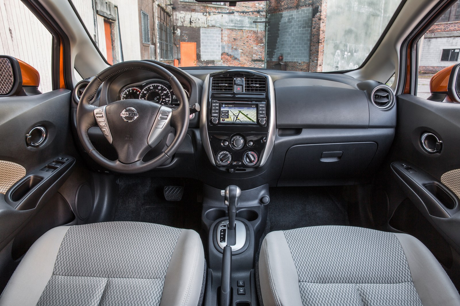 chiec-xe-hatchback-dep-sang-chanh-gia-chi-351-trieu-moi-ra-mat-co-gi-hay chiec-xe-hatchback-dep-sang-chanh-gia-chi-351-trieu-moi-ra-mat-co-gi-hay
