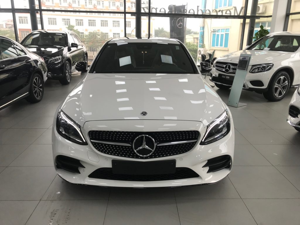 Thị trường ô tô Việt: Cập nhật giá bán mới nhất cho các mẫu xe Mercedes-Benz  - MVietQ