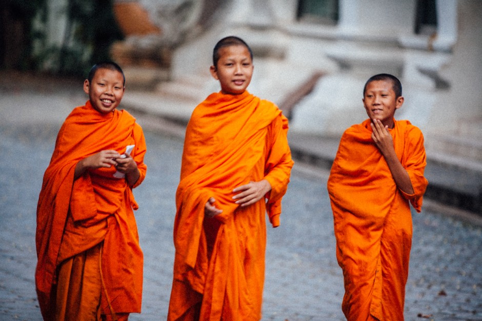 95% người Thái Lan theo đạo Phật và vì thế nam giới được khuyến khích tu tại cửa Phật.