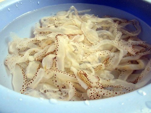 Theo nhận định từ các chuyên gia sức khỏe Trung Quốc , việc ăn quá nhiều loại sứa kém chất lượng này còn gây ra cơ số những nguy hại đối với sức khỏe. Ảnh: Kiến thức