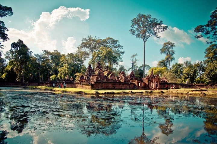 Các ngôi đền khu vực Angkor (Campuchia) nổi bật giữa vùng sông nước Me Kong với các giá trị lịch sử - văn hóa trường tồn cùng thời gian.