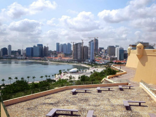 Luanda, Angola: Luanda là một trong những nơi du lịch đắt nhất cho người nước ngoài.