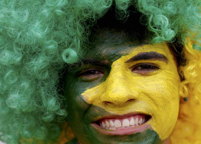 CĐV đội chủ nhà Brazil hòa mình cùng nhịp sống World Cup