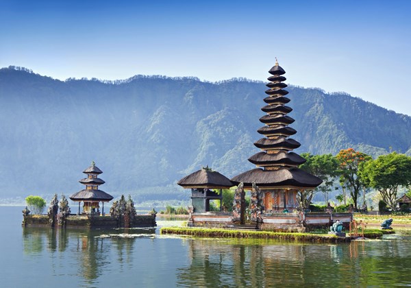 Bali là cái tên thường được nhắc đến với những cặp đôi yêu thích khám phá văn hóa, ẩm thực đồng thời vẫn tìm thấy sự lãng mạn, thảnh thơi