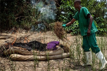sự tàn phá mạnh mẽ của bệnh Ebola
