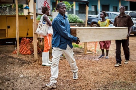 Sự tàn phá mạnh mẽ của bệnh Ebola