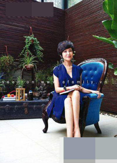 Căn nhà được thiết kế theo phong cách hiện đại, trẻ trung và mang nét cá tính rất riêng của bà xã Lục Nghị. Được biết, tất cả việc sắp xếp, bài trí và ý tưởng của ngôi nhà đều là do một tay Bào Lôi thể hiện