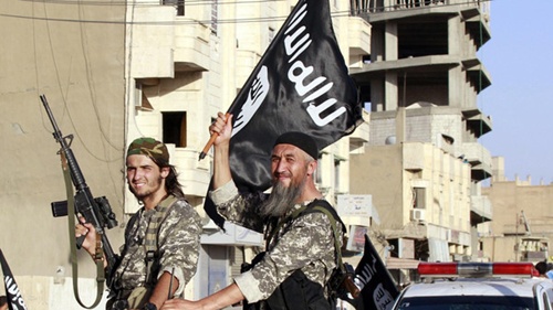 Phiến quân IS diễu hành ở tỉnh Raqqa, phía bắc Syria, hồi tháng 6