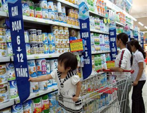 Sữa bột trẻ em nhập khẩu không đạt chuẩn đang bị thải hồi hàng loạt tại Trung Quốc