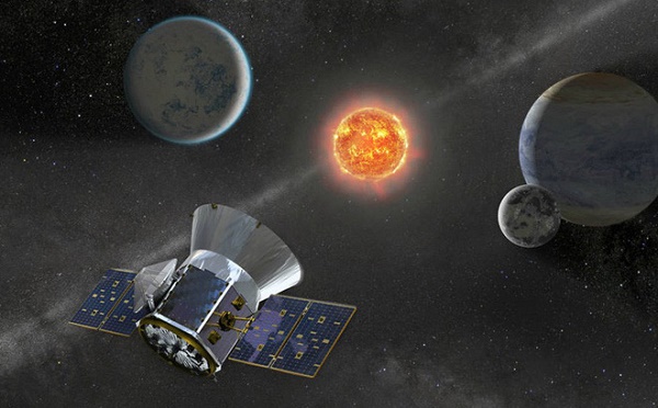 Vệ tinh TESS nhắm đến một quỹ đạo bất thường sẽ kéo dài tới tận Mặt Trăng. 