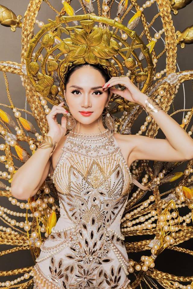 Bất ngờ trước nhan sắc đẹp ‘hút hồn’ của Hương Giang Idol ở Hoa hậu Chuyển giới