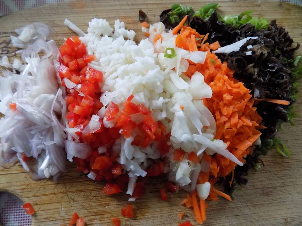 Cách làm bánh tráng lụi chấm mắm me lạ miệng cho cả gia đình Cách làm bánh tráng lụi chấm mắm me lạ miệng cho cả gia đình