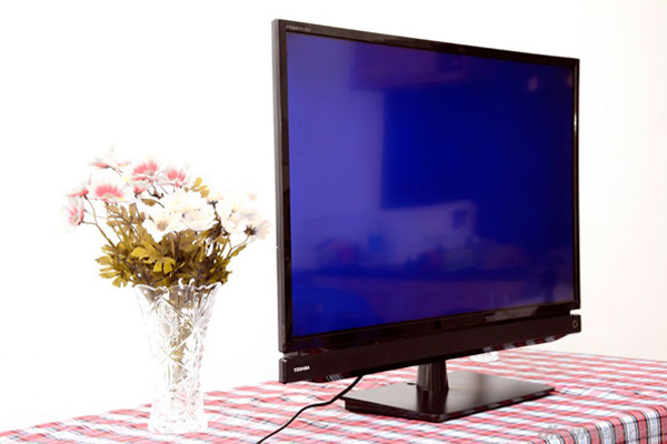 Tivi LED Toshiba 32P1303 với giá dưới 5 triệu đồng được trang bị màn hình 32 inch cùng độ phân giải full HD 