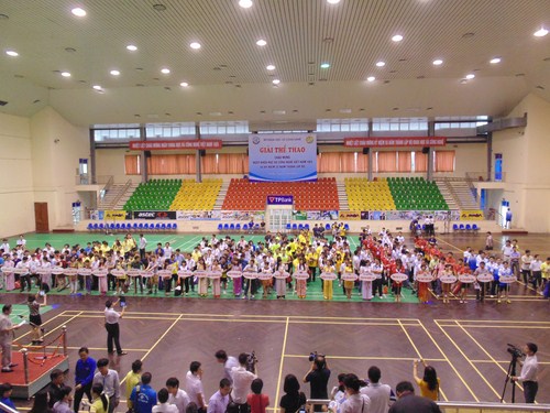 Thứ trưởng Trần Văn Tùng phát biểu tại lễ khai mạc trươc các đội tham gia thi đấu.