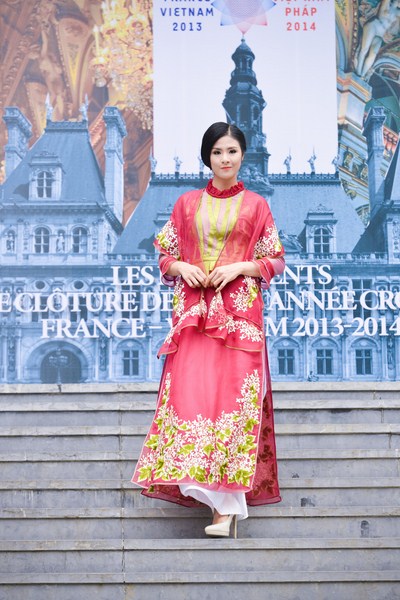 Hoa hậu Đặng Thị Ngọc Hân sinh ra và lớn lên tại Hà Nội, quê gốc Hải Phòng
