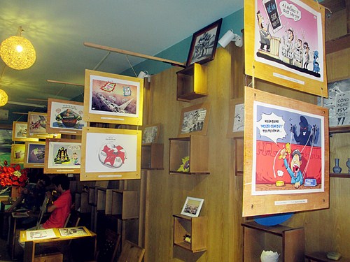 Độc đáo tranh biếm họa “Đâm mấy thằng gian bút chẳng tà” Trong hơn 11 tháng diễn ra cuộc thi với hơn 600 tác phẩm dự thi, trong đó có 70 tác phẩm xuất sắc được lựa chọn vào vòng chung khảo đã thể hiện tất cả các mặt của đời sống xã hội như giáo dục, y tế, giao thông, xây dựng, đất đai, công tác tư pháp…