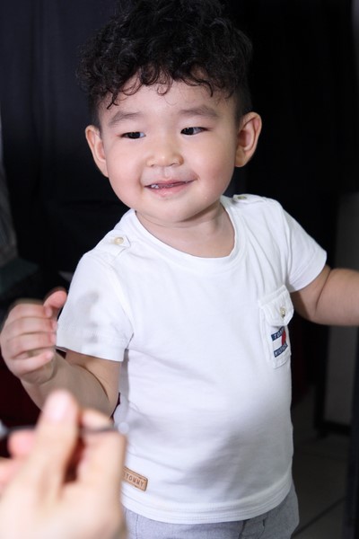 Bé Kid được cặp đôi giấu khá kĩ