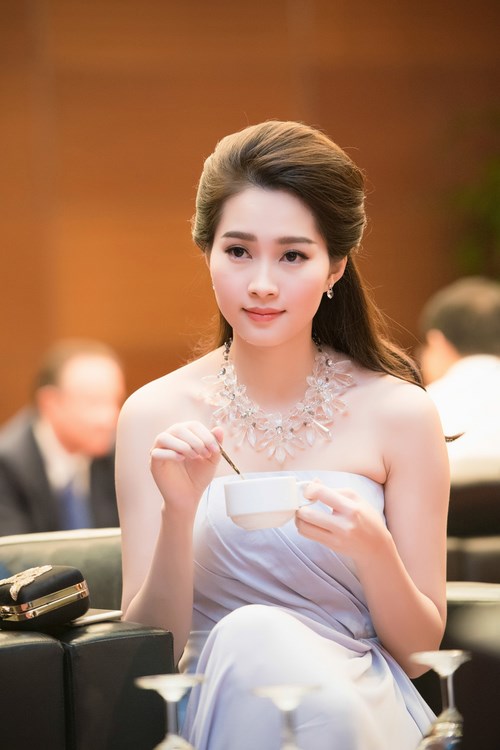 Hoa hậu Thu Thảo