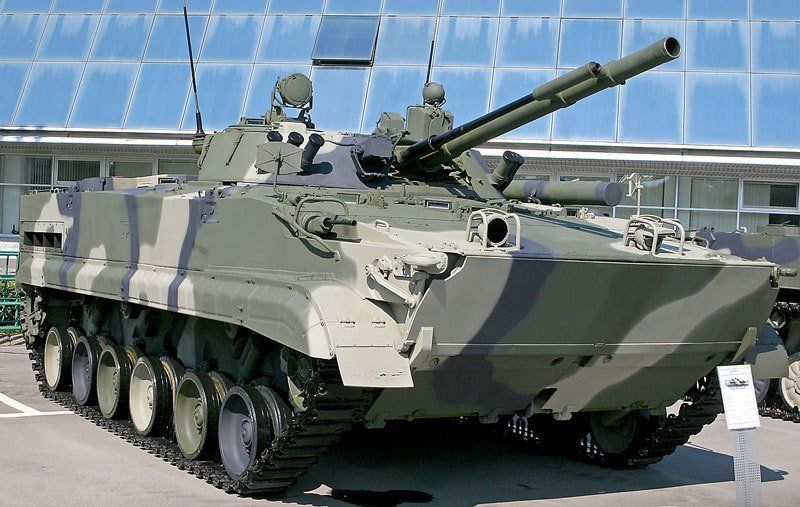 báo Kiến Thức đưa tin, hãng thông tấn TASS dẫn lời nguồn tin công nghiệp quốc phòng Nga cho hay, Việt Nam có thể đặt hàng các xe chiến đấu bộ binh BMP-3F - phiên bản của dòng xe BMP-3 được thiết kế dành cho lực lượng Hải quân đánh bộ/Thủy quân lục chiến với hỏa lực - cơ động - bảo vệ tốt hơn.