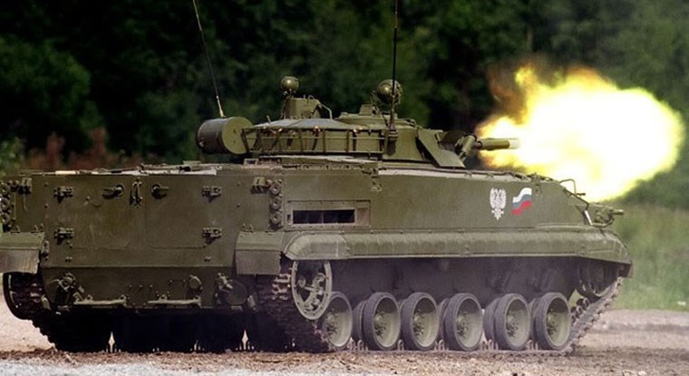 BMP-3 là chiếc xe chiến đấu bộ binh khá đa dụng, có khả năng tiêu diệt các mục tiêu ở khoảng cách 5.000 - 6.000m cùng hệ thống vũ khí ATGM 9K116-3 Basnya, báo Giao Thông cho hay.