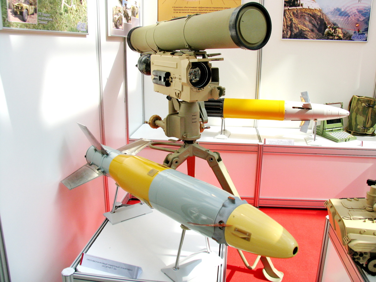 9P162 Kornet-T: Phiên bản chống tăng với hệ thống tên lửa 9M133 Kornet (AT-14).