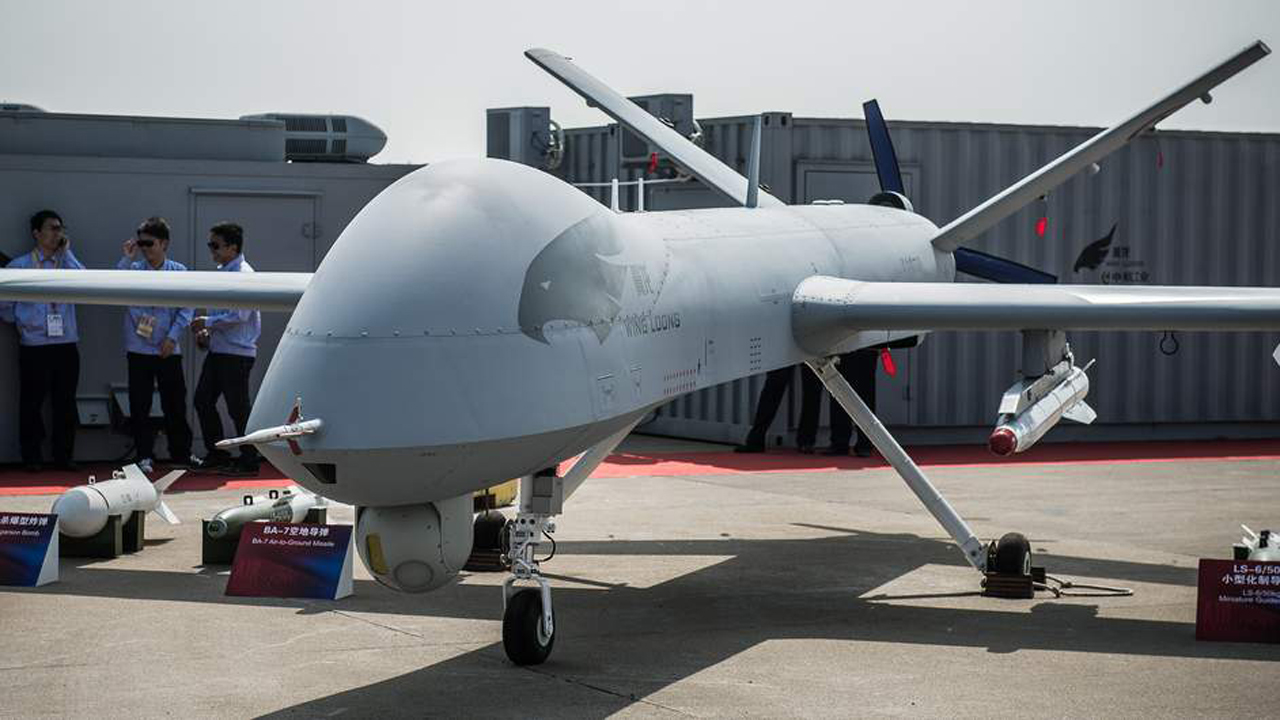 Không khó để nhận ra sự tương đồng trong thiết kế giữa UAV Wing Long của Trung Quốc và MQ-9 Reaper của Mỹ.