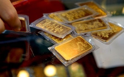 Sau các phiên biến động thất thường, giá vàng SJC trong nước hôm nay đã tiến thẳng tới mốc 33 triệu đồng/lượng