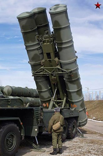 Đạn tên lửa S-400 có thể tiêu diệt mục tiêu khí động học ở tầm 2-400km, mục tiêu đạt đạo ở tầm 5-60km.