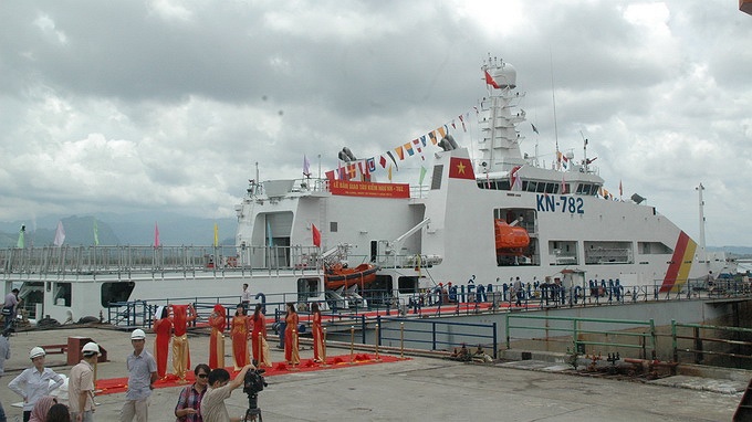Tàu KN-782 là tàu hiện đại nhất Việt Nam, được đóng tại nhà máy đóng tàu Hạ Long từ 20/10/2012, tàu có chiều dài 90,5m, rộng 14m, chiều cao mạn 7m, lượng giãn nước lên đến 2.500 tấn.