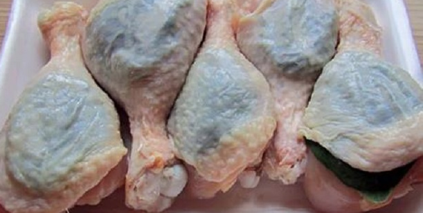 FDA xác nhận thịt gà công nghiệp chứa chất gây ung thư - ảnh 1