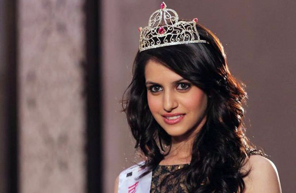 Đại diện đến từ Ấn Độ cô Koyal Rana cũng là ứng viên sáng giá của vương miện Hoa hậu Thế giới năm 2014