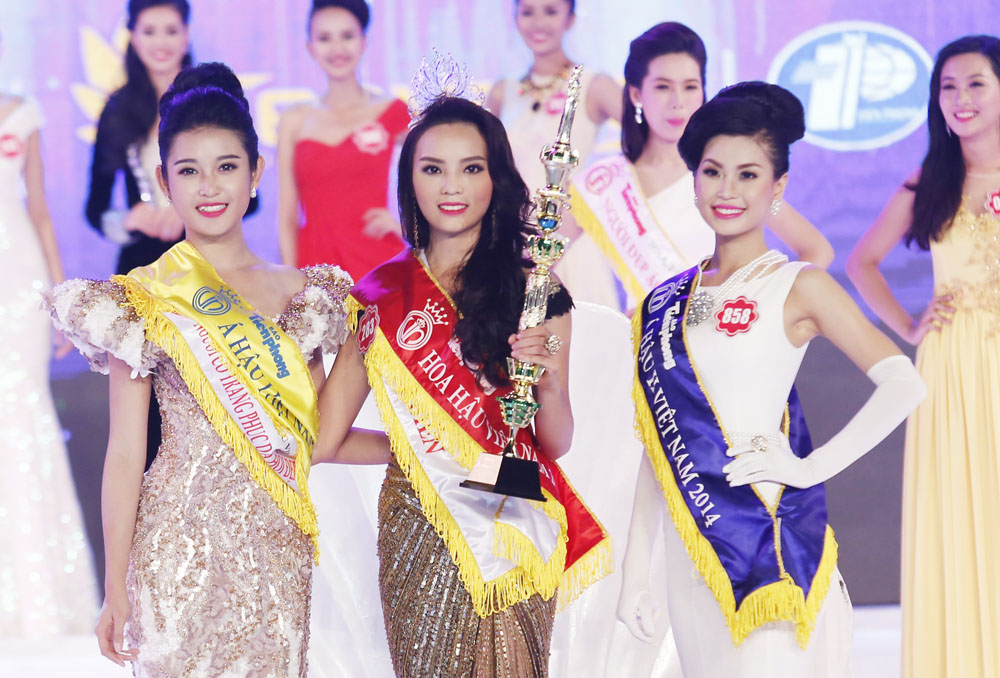 Nhờ câu trả lời thông minh và tự tin, Kỳ Duyên xuất sắc trở thành chủ nhân của vương miện Hoa hậu Việt Nam mùa 2014
