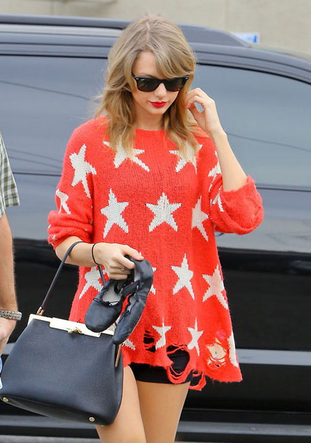 Taylor Swift mới đây ra phố với phong cách tự nhiên, thoải mái.