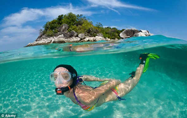 Vì sao nước biển lại mặn và nước biển mặn đến mức nào? Ảnh Alamy.com