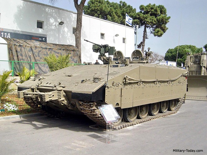 Namer là thứ vũ khí quân sự có thể bảo vệ quân tương đương xe tăng chiến đấu
