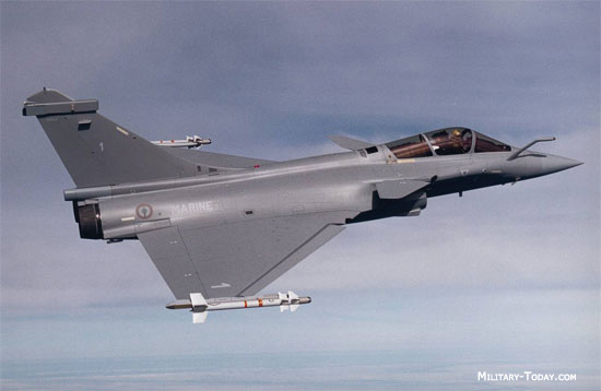 Tiêm kích Rafale là thứ vũ khí quân sự mới được trang bị vào năm 2001 của Pháp