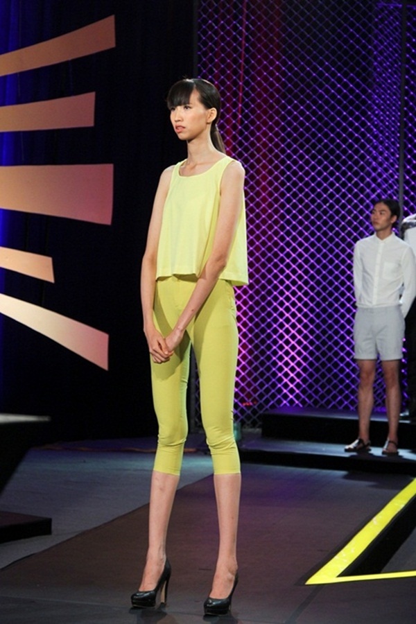Hồng Xuân đã từng trở thành tâm điểm của vòng casting tại Vietnam's Next Top Model mùa 2015. Chiều cao 1m9 cùng thân hình gầy nhẳng khiến cô được ví với Ann Ward - Quán quân America's Next Top Model mùa thứ 15.