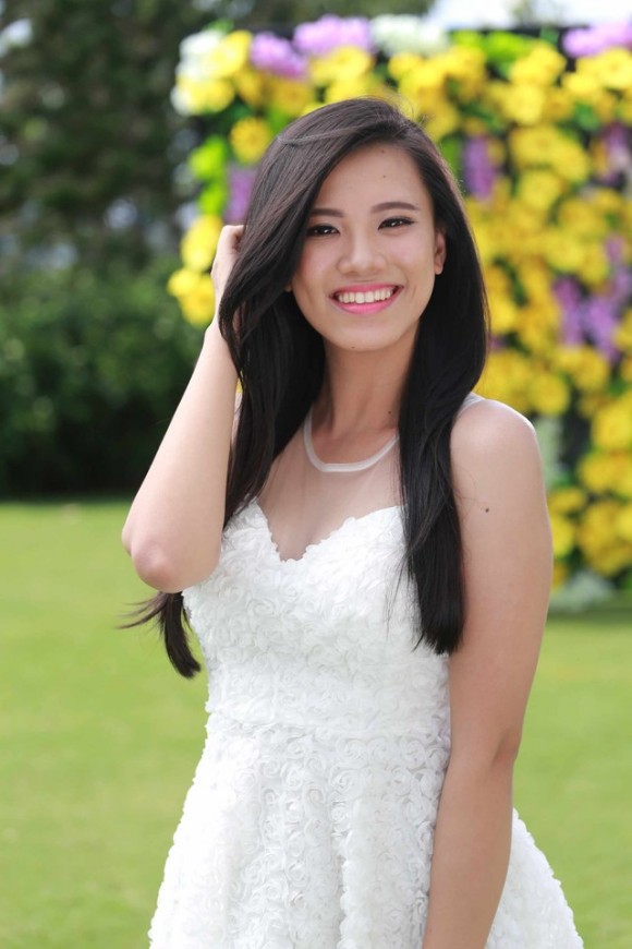 Kim Duyên sinh năm 1995, cô là sinh viên trường Đại học Nam Cần Thơ.