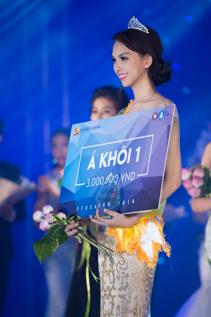 Trước khi tham gia cuộc thi Hoa hậu Việt Nam 2016, Lục Thị Thu Thảo đã cùng lúc hai danh hiệu Á khôi 1 và Hoa khôi trí tuệ trong cuộc thi Duyên dáng Ngoại thương.